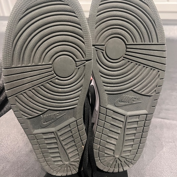 Air Jordan 1 Mid men’s shoes - Picture 3 of 4